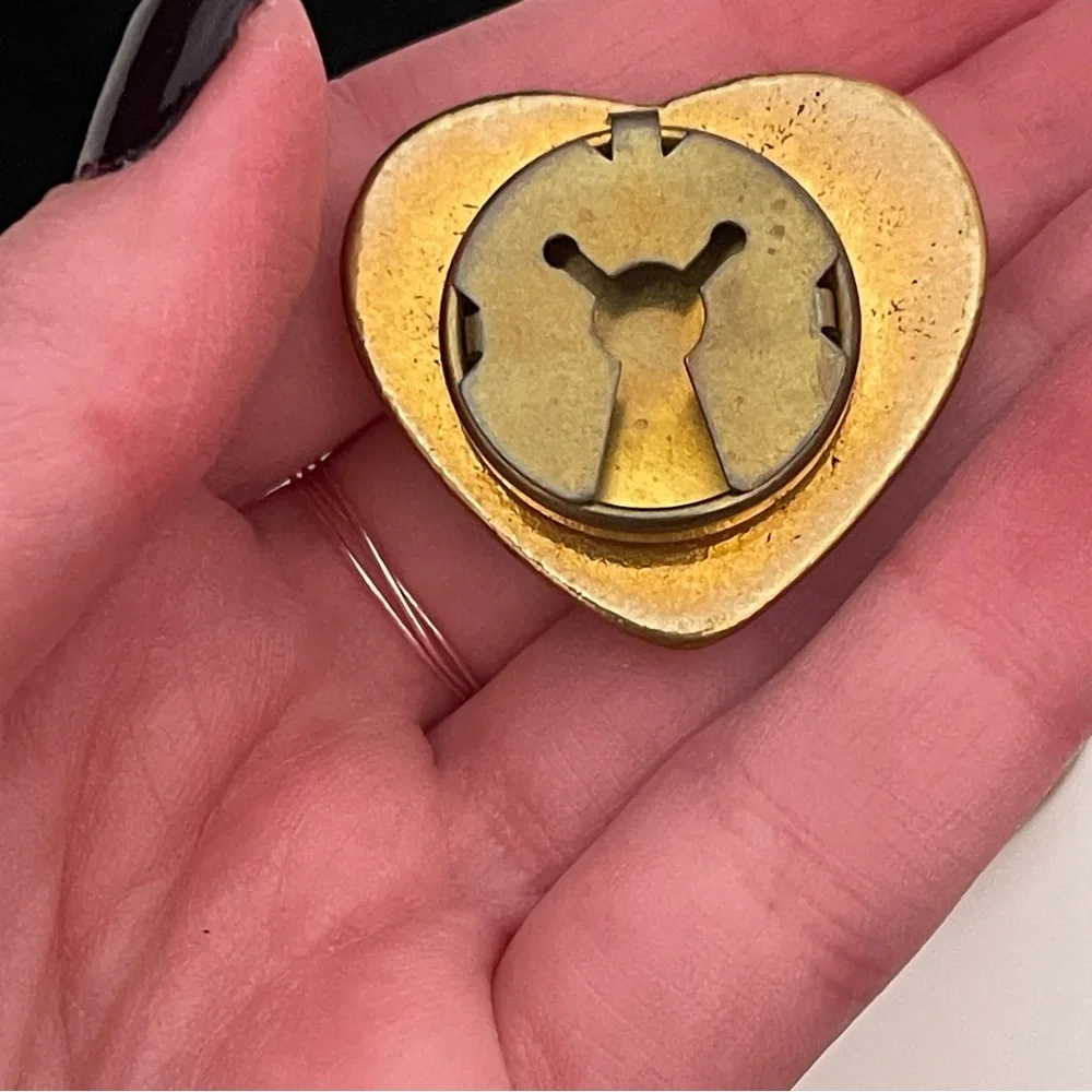 Vintage Heart Victorian Inspired Ballet Core Coquette Regency Button Covers